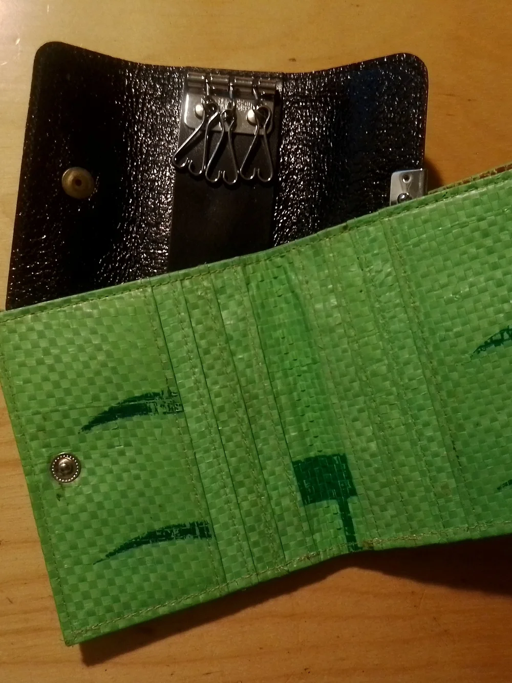 Green Recycled Plastic Bifold And Toyota Vintage Key Wallet Bundle